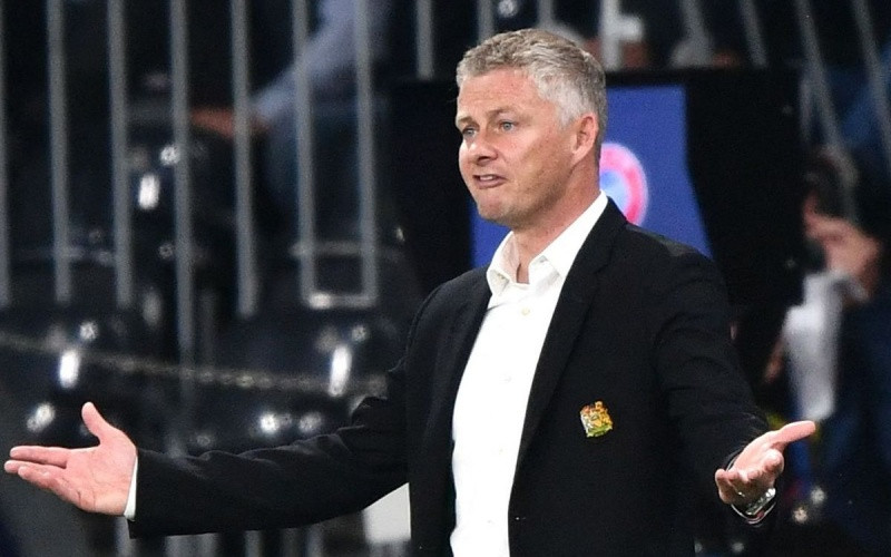 Solskjaer đang phải đối mặt với áp lực lớn sau thất bại trước Young Boys. (Ảnh: Mirror)