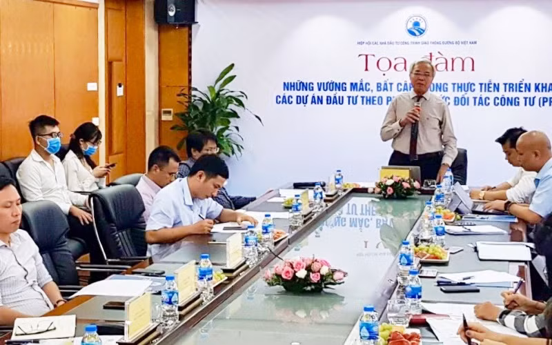 Quang cảnh tọa đàm.