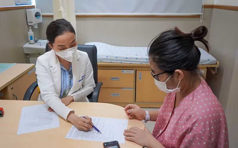 Các sản phụ cần được tư vấn kỹ trước khi tiêm vaccine phòng Covid-19. 