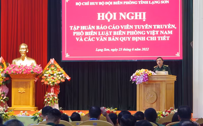 Toàn cảnh hội nghị tập huấn tại Bộ chỉ huy biên phòng tỉnh Lạng Sơn.