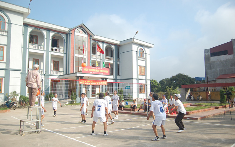 Kết cấu hạ tầng của nhiều xã trong huyện Ân Thi (Hưng Yên) được đầu tư, góp phần nâng cao đời sống của người dân.
