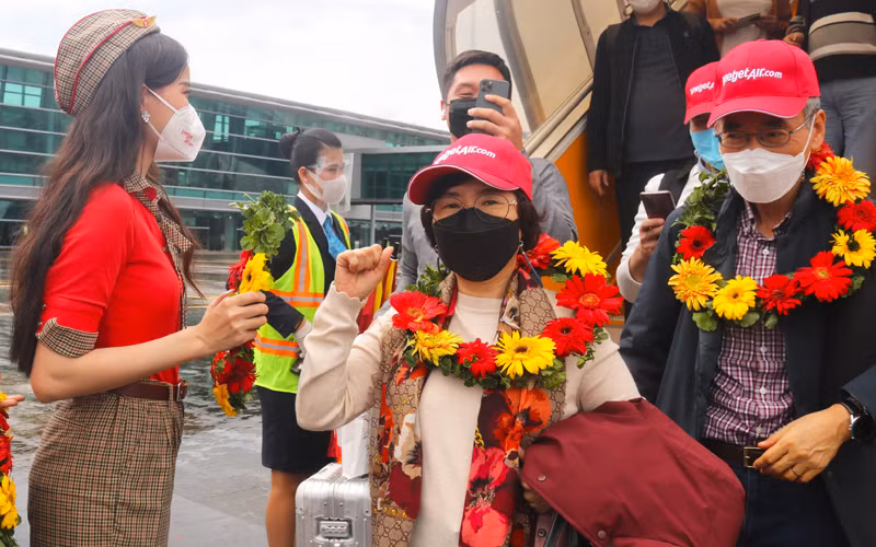 Những du khách hộ chiếu vaccine đầu tiên đến TP Phú Quốc.