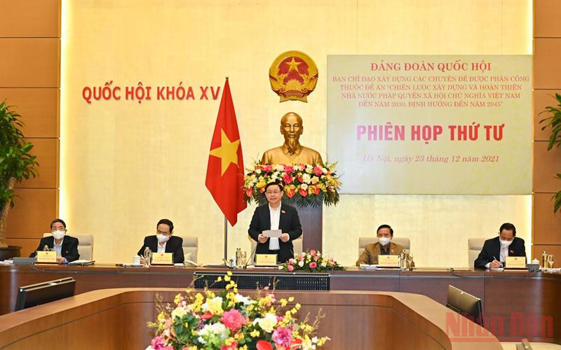 Chủ tịch Quốc hội Vương Đình Huệ phát biểu ý kiến tại Phiên họp.