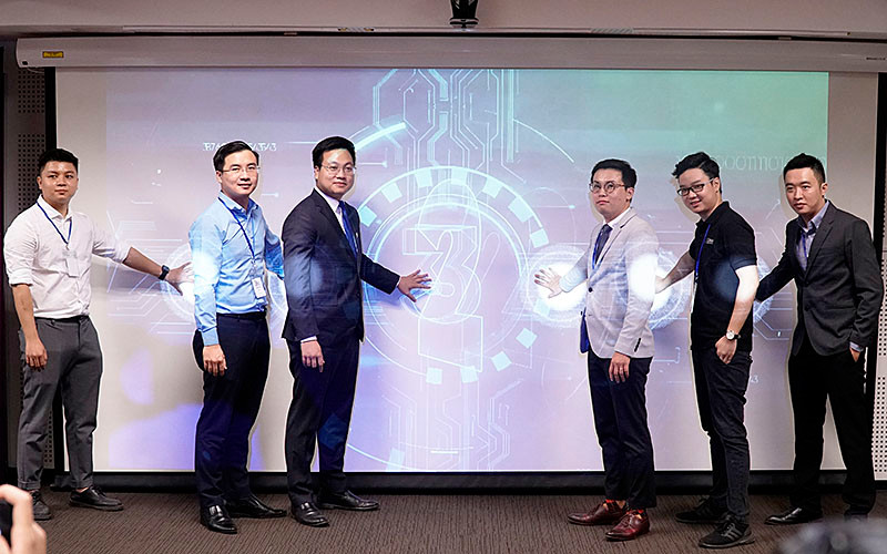 Đại diện Trung ương Đoàn Thanh niên Cộng sản Hồ Chí Minh, Thành đoàn Hà Nội và các đơn vị liên quan thực hiện nghi lễ phát động cuộc thi.