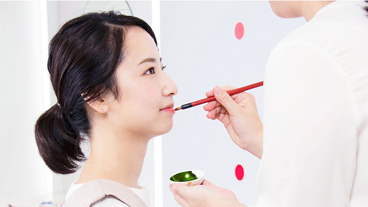 Son Komachi-beni của công ty Isehan Honten. Ảnh: ISEHAN HONTEN