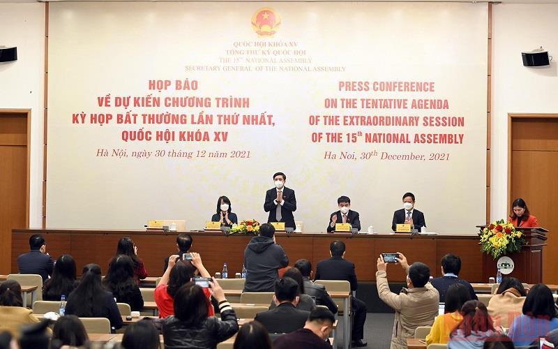 Quang cảnh buổi họp báo. (Ảnh: DUY LINH)