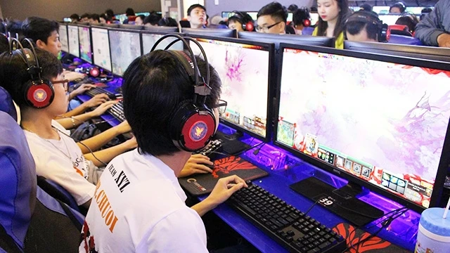 Việc nghiện chơi game ảnh hưởng đến sự phát triển nhân cách của giới trẻ sau này.