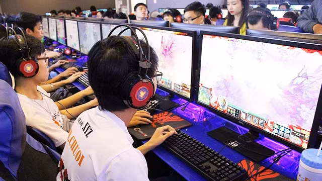 Việc nghiện chơi game ảnh hưởng đến sự phát triển nhân cách của giới trẻ sau này.