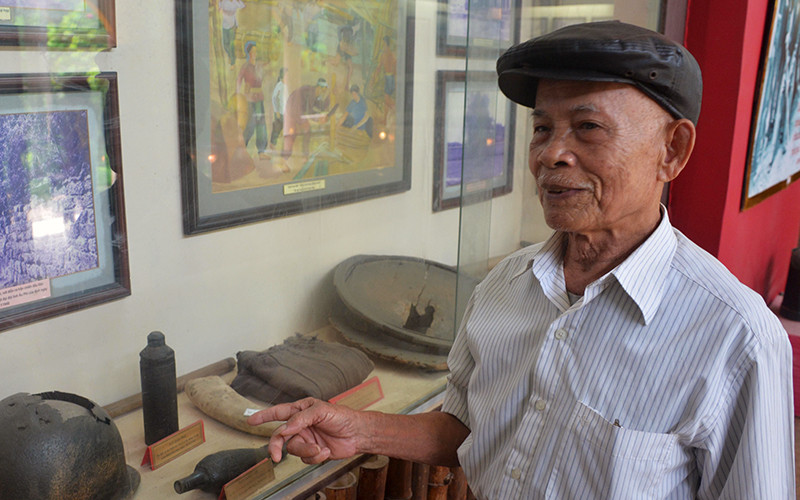 Ông Phùng Văn Thăng kể lại kỷ niệm ngày Bác Hồ đến thăm xã Vật Lại.