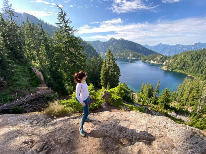 Mỗi ngày một post, Anh Nguyen kể về những cây xanh xung quanh mình hoặc do chính tay mình trồng cùng những thông điệp tích cực như “Gieo hạt xanh - Gieo hạnh phúc” (Facebook Anh Nguyen)