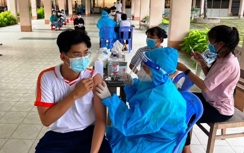 An Giang tổ chức tiêm mũi 1 cho học sinh đạt 100,7%.