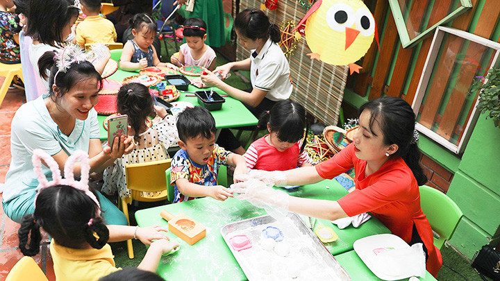 Đội ngũ giáo viên mầm non hiện vẫn thiếu trầm trọng.