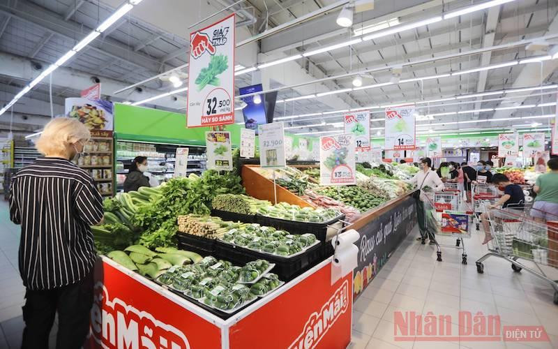 Hà Nội: Siêu thị, chợ dân sinh đầy ắp thực phẩm