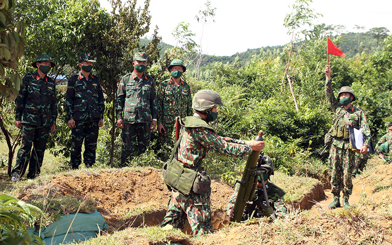 Các phân đội hỏa lực thuộc Sư đoàn 395 (Quân khu 3) tham gia diễn tập thực binh.