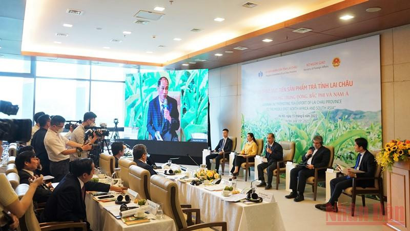 Đông đảo các diễn giả trong và ngoài nước tham gia Hội thảo.