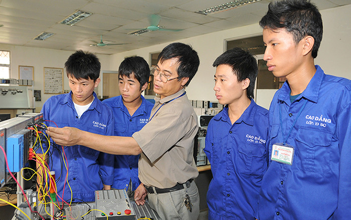 Đào tạo nghề điện công nghiệp tại Trường cao đẳng Kỹ thuật công nghiệp Việt Nam - Hàn Quốc (Ảnh minh họa: Anh Sơn).