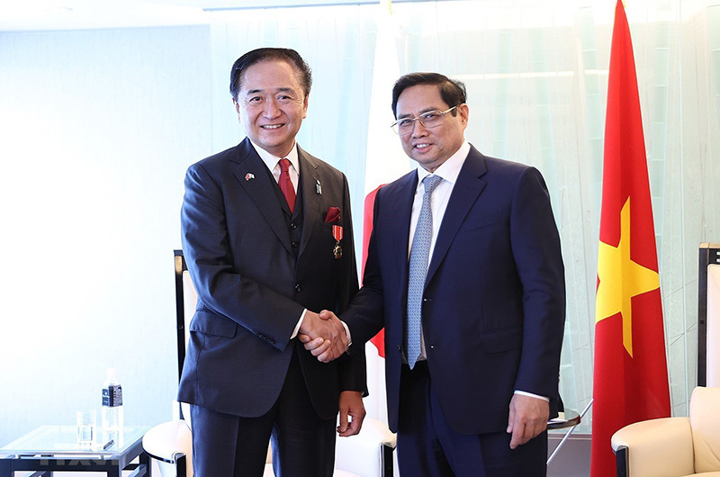 Thủ tướng Phạm Minh Chính tiếp Thống đốc tỉnh Kanagawa Kuroiwa Yuji. (Ảnh: Dương Giang/TTXVN)