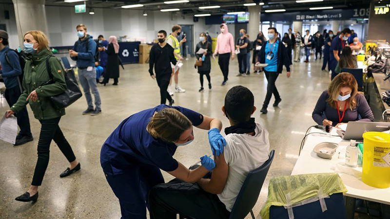 Một điểm tiêm vaccine ngừa Covid-19 tại Luân Đôn (Anh).