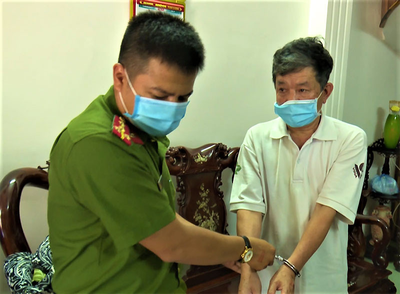 Ông Nguyễn Văn Vọng, nguyên Giám đốc Công ty cà-phê Ea Sim bị bắt.