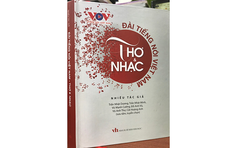 Nhiều nhận ra từ cuốn sách kỷ niệm