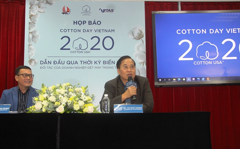 Ông Vũ Đức Giang, Chủ tịch Vitas chủ trì buổi họp báo.