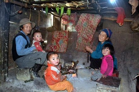 Cuộc sống của nông dân miền núi, vùng cao, biên giới vẫn còn nhiều khó khăn cả vật chất và tinh thần.