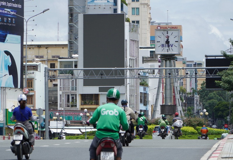 Các shipper là lực lượng giao hàng phổ biến trong mùa dịch.