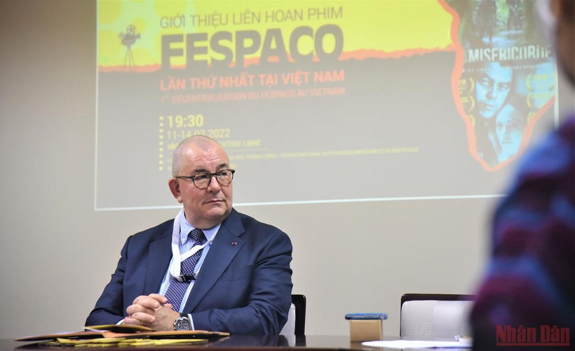Đại sứ Vương quốc Bỉ tại Việt Nam Paul Jansen trong buổi họp báo ra mắt Liên hoan phim FESPACO lần thứ nhất tại Việt Nam. (Ảnh: Minh Duy)