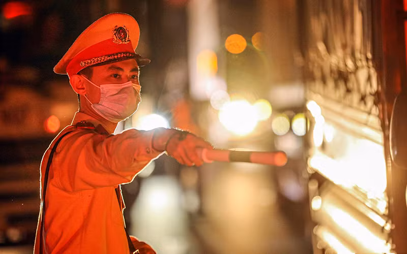 Lực lượng Cảnh sát giao thông làm nhiệm vụ tại tuyến Pháp Vân - Cầu Giẽ. (Ảnh: Công an nhân dân)