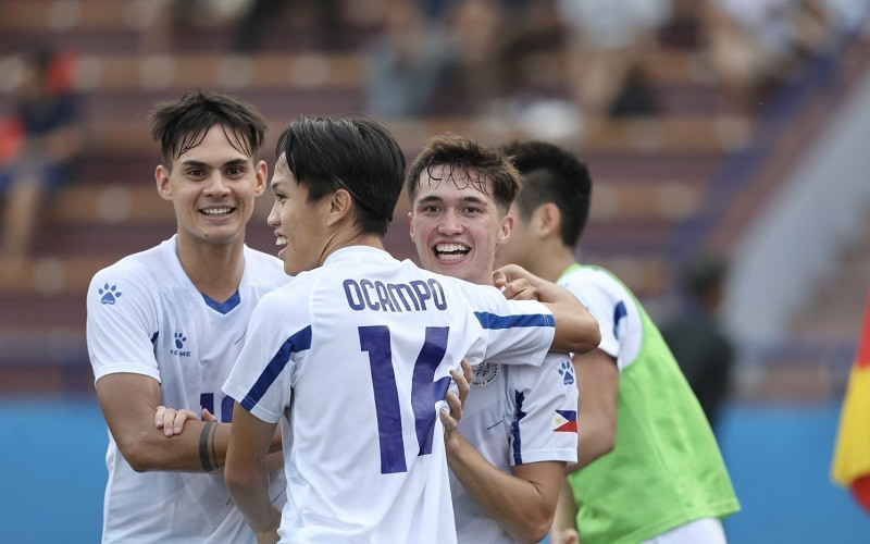 Các cầu thủ U23 Philippines ăn mừng bàn thắng trước U23 Timor Leste. (Ảnh: TTXVN)