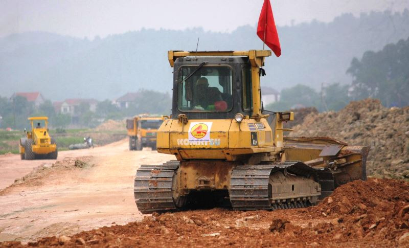 “Bão giá” vật liệu cản trở thi công cao tốc bắc-nam