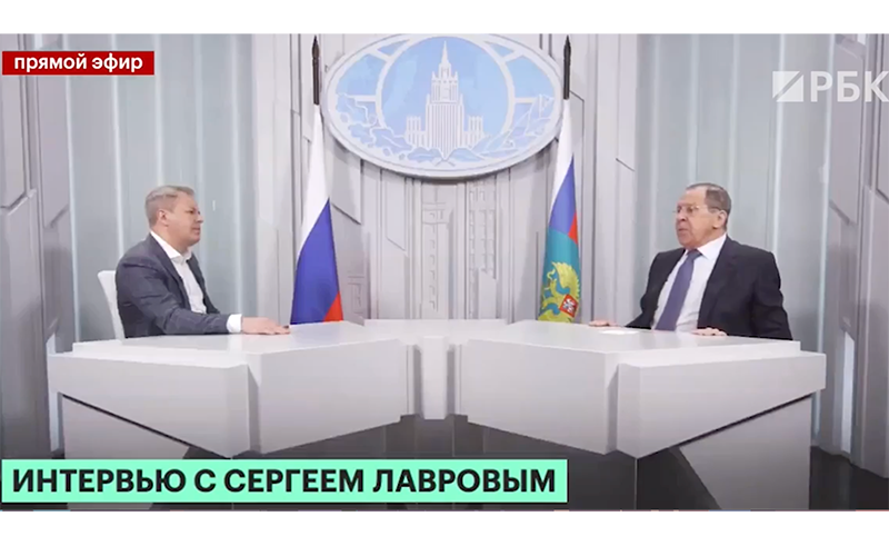 Ngoại trưởng Nga Lavrov trả lời phỏng vấn độc quyền kênh truyền hình RBC. (Nguồn: RBC.ru)