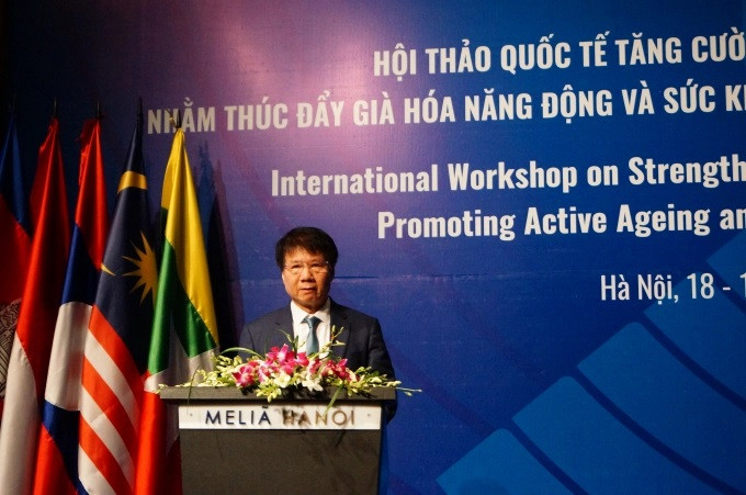 Ông Trương Quốc Cường, Thứ trưởng Y tế phát biểu tại hội thảo.