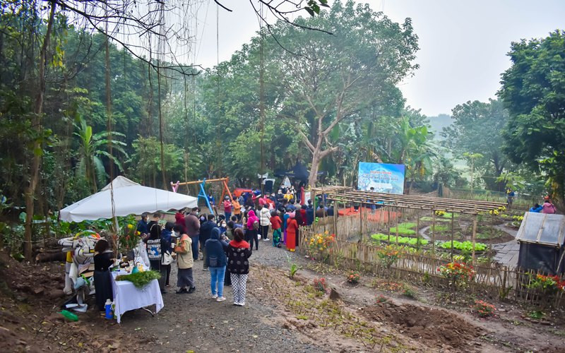 Bãi đất bị bỏ hoang do ô nhiễm đã trở thành không gian công cộng đa chức năng xanh, sạch, đẹp phục vụ cộng đồng.