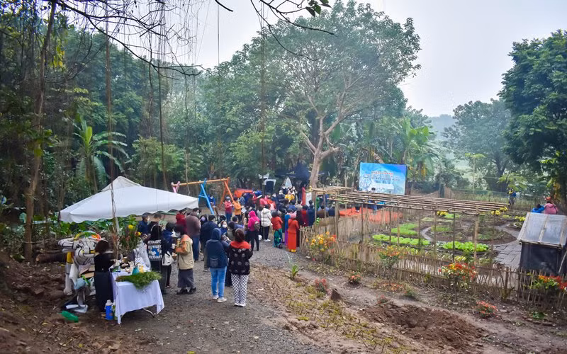 Bãi đất bị bỏ hoang do ô nhiễm đã trở thành không gian công cộng đa chức năng xanh, sạch, đẹp phục vụ cộng đồng.