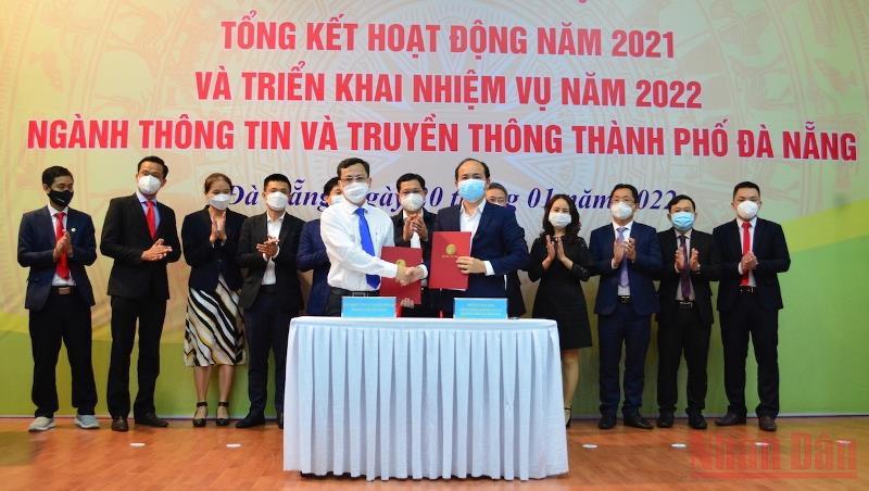 Sở Thông tin và Truyền thông Đà Nẵng ký kết hợp tác phát triển công nghệ thông tin, chuyển đổi số với các doanh nghiệp.