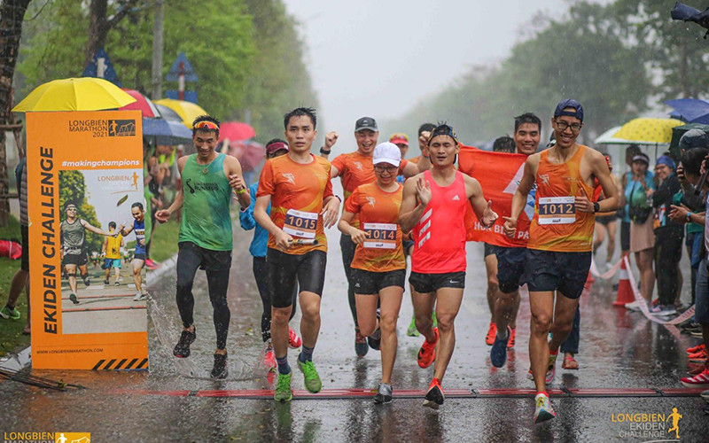 Giải chạy tiếp sức Ekiden Marathon Challenge diễn ra vào tháng 3/2021 thu hút sự tham gia của nhiều vận động viên phong trào trong nước.