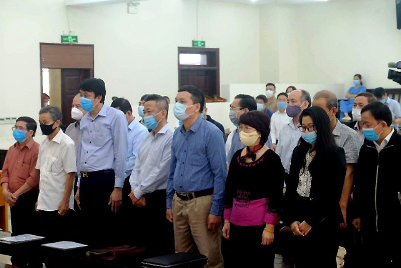 Các bị cáo tại buổi tuyên án.