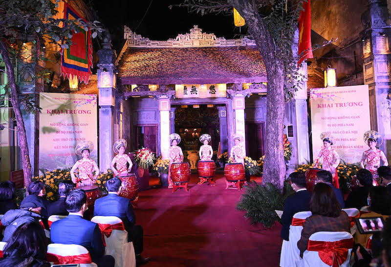 Lễ khai trương không gian mở rộng không gian phố đi bộ phía nam khu phố cổ Hà Nội. Ảnh: Duy Linh