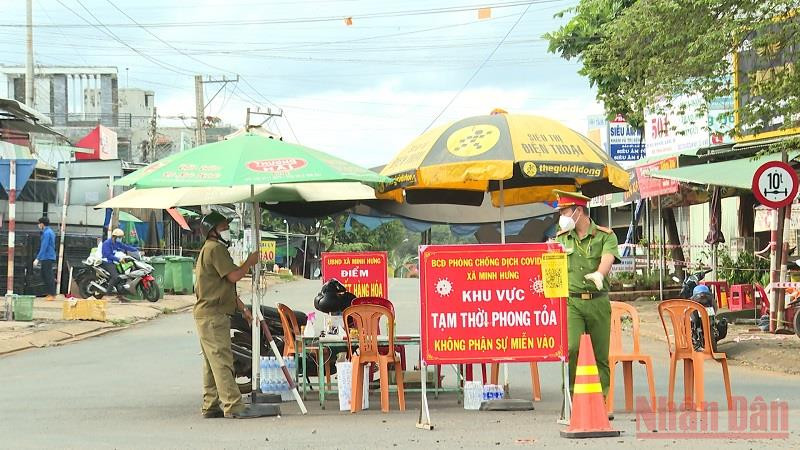 Bình Phước lập nhiều chốt kiểm soát để khóa chặt các khu vực xuất hiện F0 trong cộng đồng.