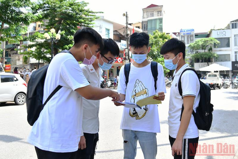 Thí sinh tại Kỳ thi tốt nghiệp trung học phổ thông 2021. (Ảnh: THUỶ NGUYÊN)