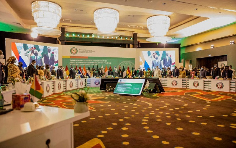 Các nhà lãnh đạo Cộng đồng Kinh tế các nước Tây Phi (ECOWAS) tham dự hội nghị thượng đỉnh ở Accra, Ghana, ngày 9/1/2022. (Ảnh: Reuters)