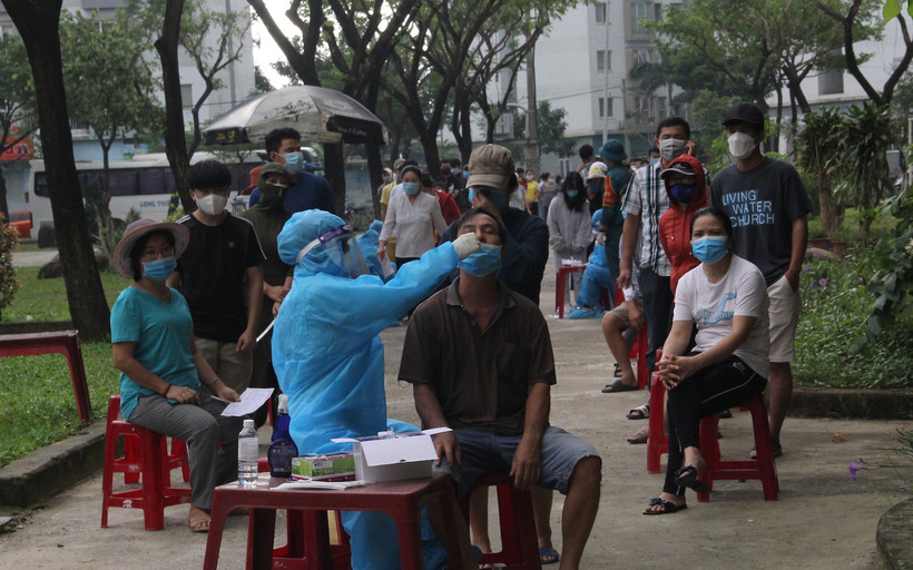 Ghi nhận nhiều ổ dịch mới, Đà Nẵng xét nghiệm tầm soát Covid-19 toàn thành phố từ nay đến hết ngày 10/11. 