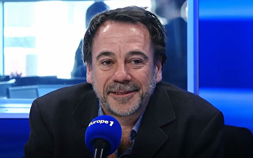 Nhà văn Michel Bussi. Ảnh: Tellereport.