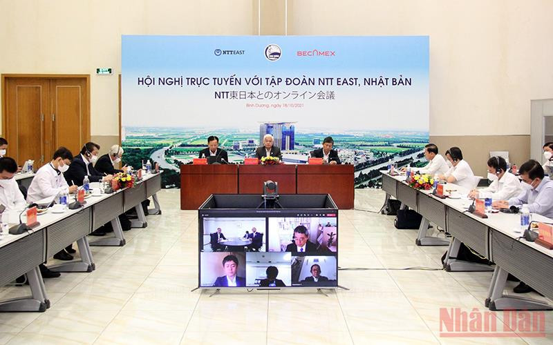 Hội nghị trực tuyến với Tập đoàn NTT East.