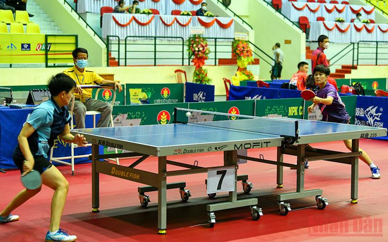 Trận bán kết đồng đội nữa giữa Công an 1 và Long Hải- Hải Dương.