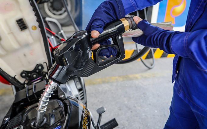 Giá xăng, dầu được giữ ổn định. (Ảnh minh họa: moit.gov.vn)