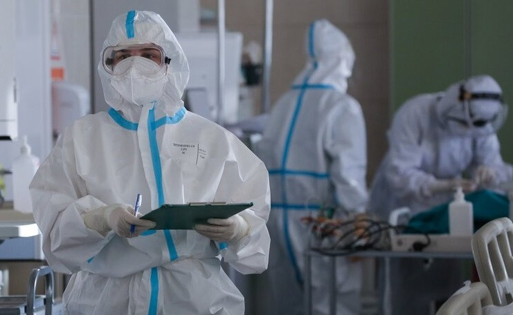 Cần xác địch sống chung với Covid-19, tuân thủ nguyên tắc an toàn vệ sinh dịch tễ và suy nghĩ lạc quan. (Nguồn ảnh: Moscow 24)