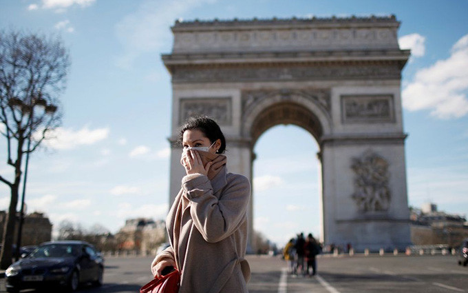 Dịch Covid-19 tại Pháp có xu hướng lây lan mạnh. (Ảnh: Reuters)