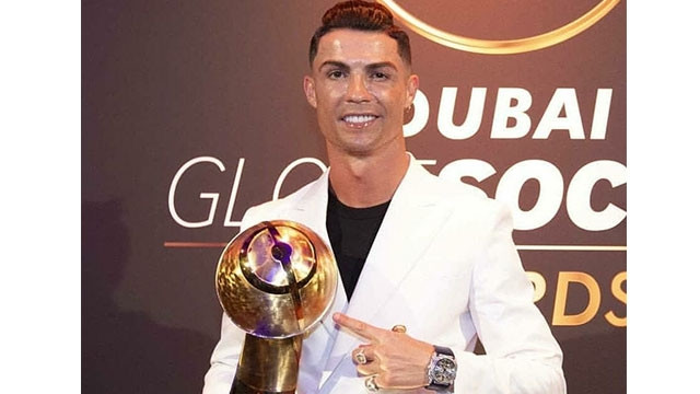 Ronaldo “bảnh bao” tại Globe Soccer Awards
